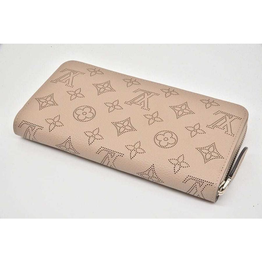 新品に近い　ルイヴィトン　マヒナ　ガレ　ジッピーウォレット　モノグラム　ラウンド LOUIS VUITTON（ルイ・ヴィトン） 長財布 マヒナ ジッピー・ウォレット