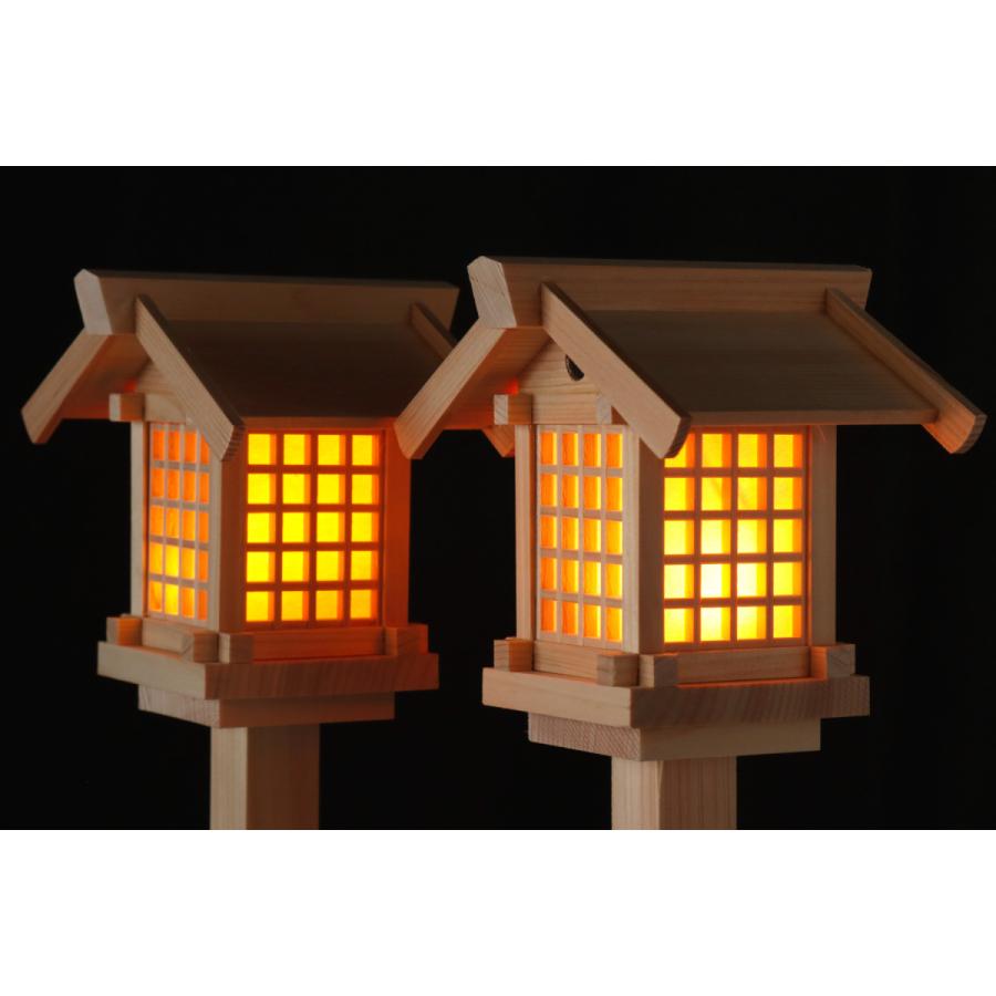 神棚用 柏手灯篭 ゆらぎ 一対 桧 木製 灯ろう 手を叩いて LED 点灯 コードレス 電池式 | 神棚 神具 仏具 やまこう | 03
