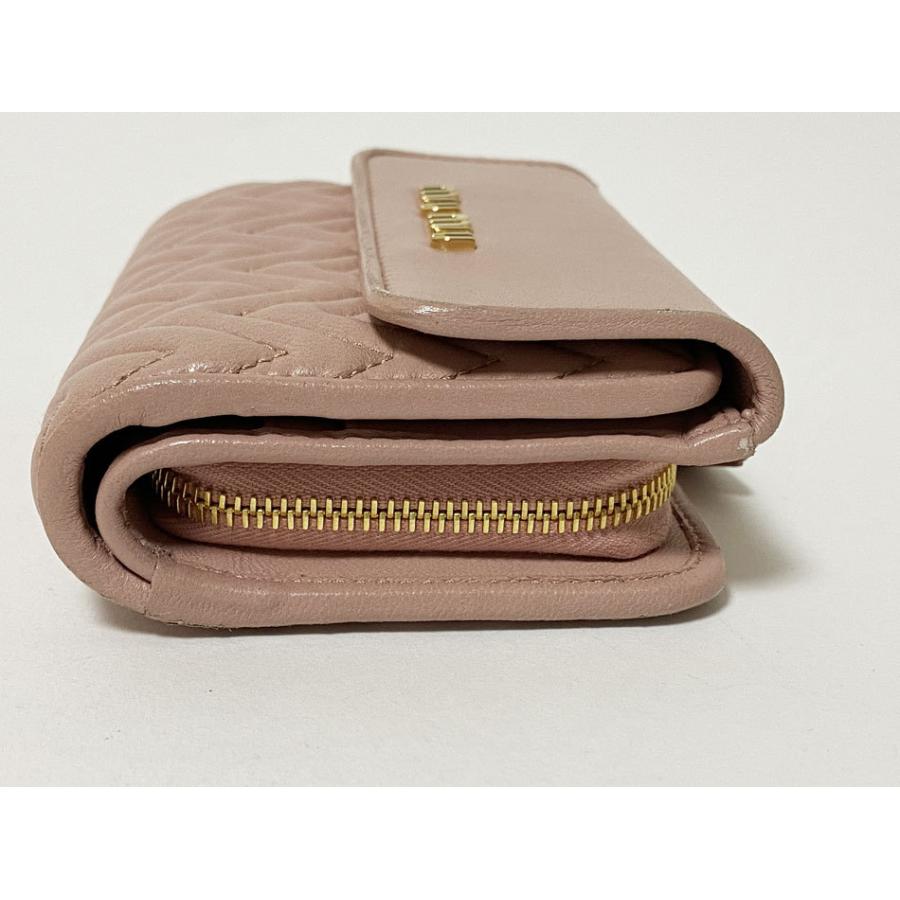 miu miu（ミュウミュウ） 送料無料 3つ折り 財布 マトラッセ レザー