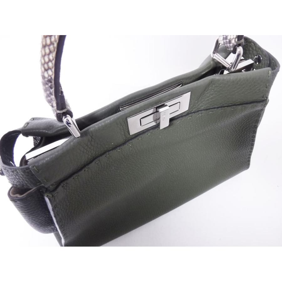 フェンディ　ハンドバッグ　ピーカブー　レギュラー　ターンロック　ショルダーバッグ PEEKABOO FENDI フェンディ ピーカブー REGULAR レギュラー