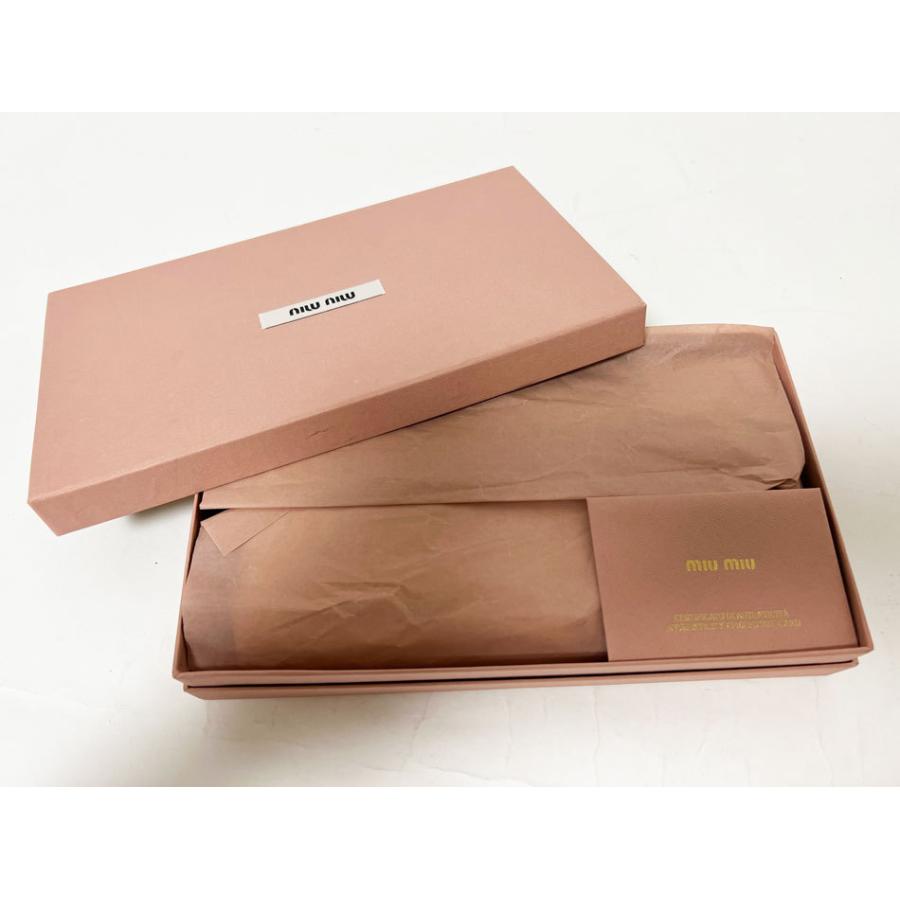 miu miu（ミュウミュウ） 送料無料 ファスナー 長財布 レザー MADRAS