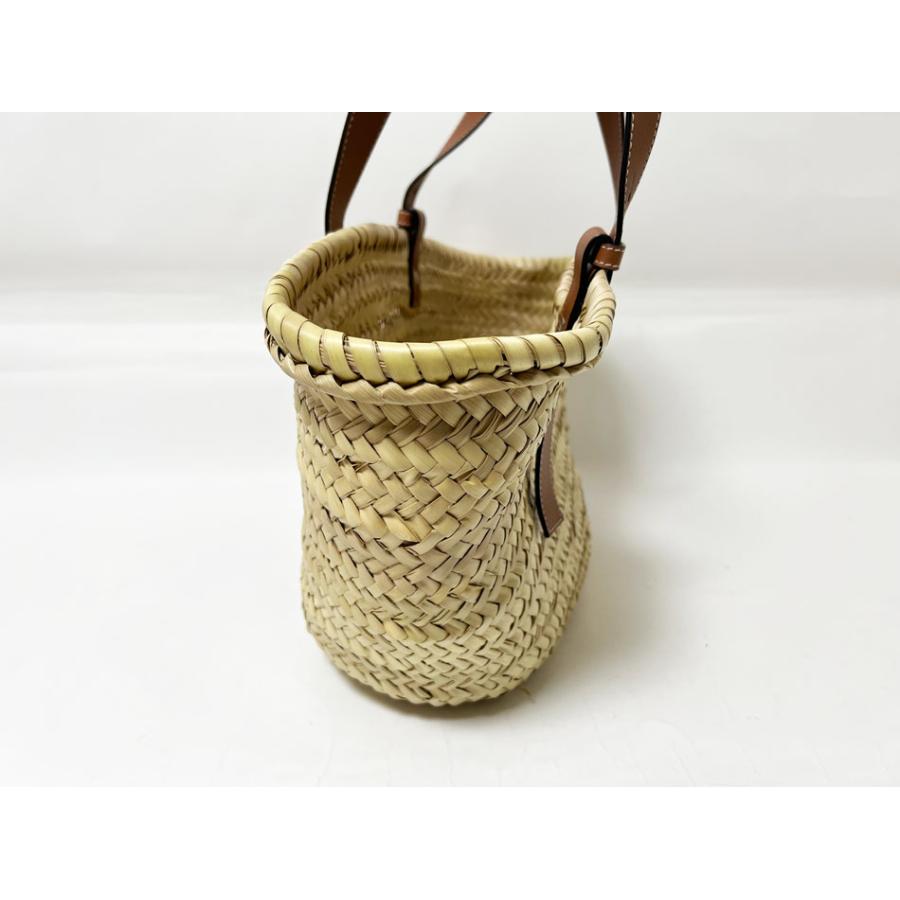 美品LOEWE BASKET BAGかごバッグストローバッグミディアム正規品 LOEWE（ロエベ） 送料無料 ストローバッグ トートバッグ 籠 ナチュラル