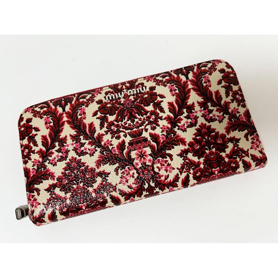 miu miu（ミュウミュウ） 送料無料 ファスナー 長財布 マトラッセ PVC