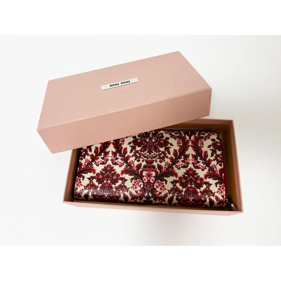 miu miu（ミュウミュウ） 送料無料 ファスナー 長財布 マトラッセ PVC