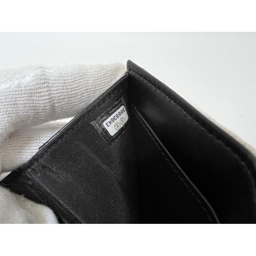 CHANEL シャネル　キャビアスキンレザー  マトラッセ　コンパクトウォレット マトラッセ シャネル 財布 ジップコンパクトウォレット キャビアスキン
