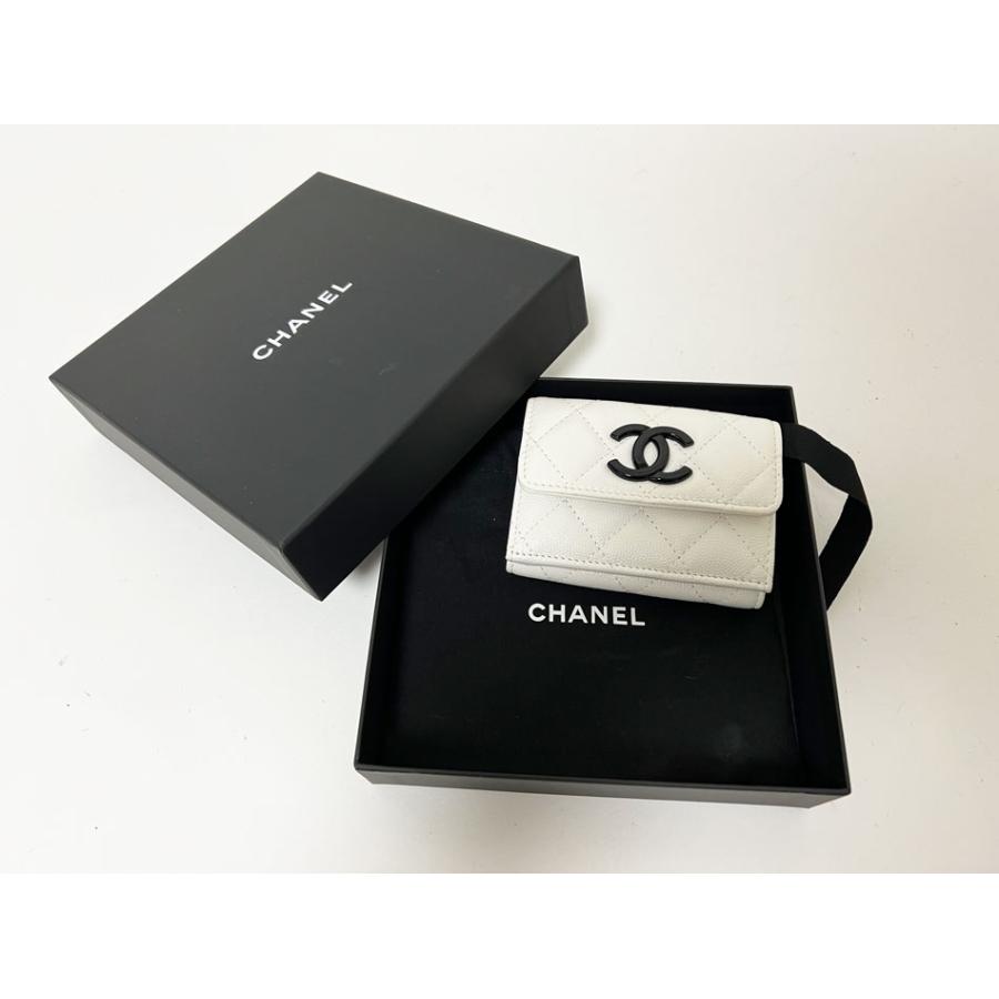 CHANEL（シャネル） 送料無料 キャビアスキン マトラッセ 3つ折り