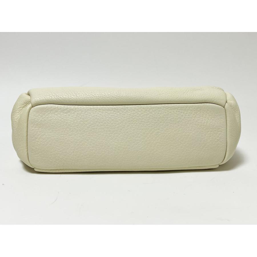 CHANEL（シャネル） 送料無料 チェーンショルダーバッグ レザー オフ