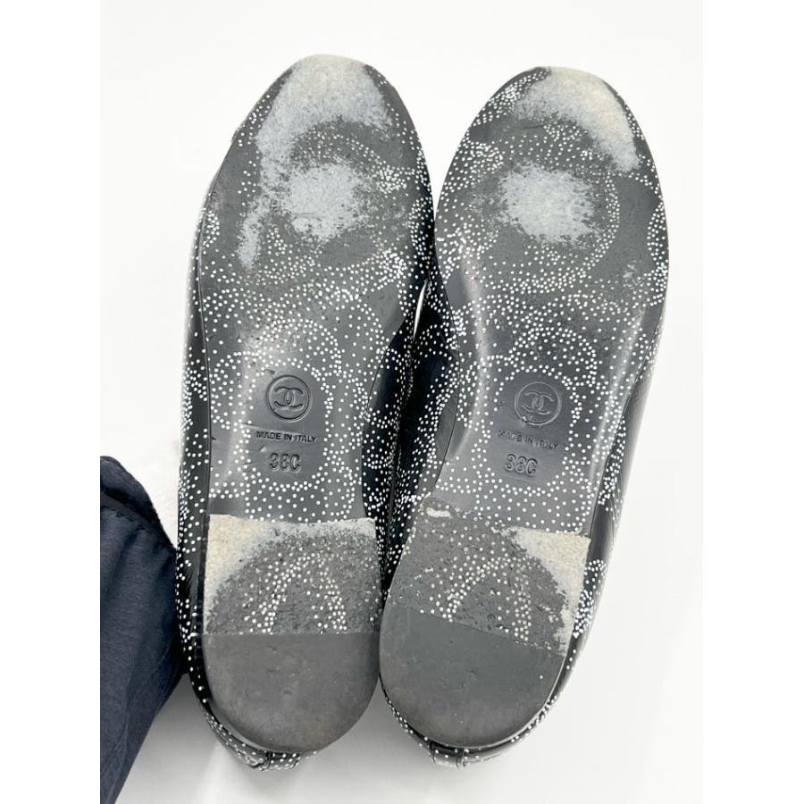 CHANEL シャネル レディース バレリーナ フラット シューズ 靴 カメリア プリント カーフスキン ブラック ホワイト サイズ：38C G02819 B14610 NS458 imgrc0120358002.jpg