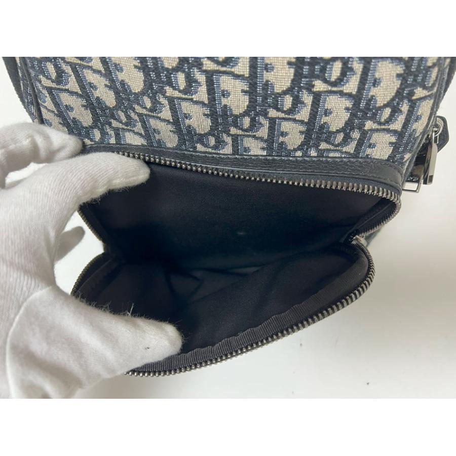 【美品】クリスチャン　ディオール　ミニ　スリングバック　ボディバッグ　ブラック Christian Dior（クリスチャン・ディオール） クリスチャン ディオール