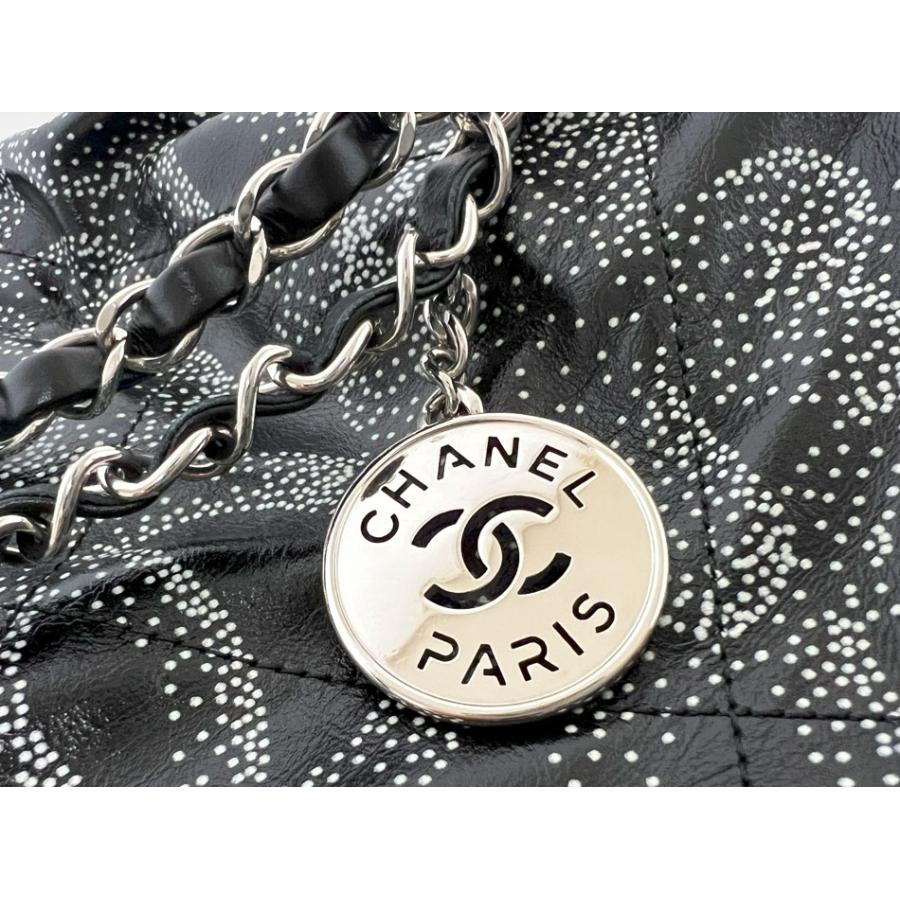 CHANEL（シャネル） シャネル22 カメリア レザー チェーンショルダー