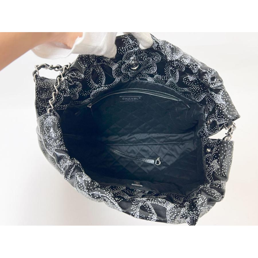 CHANEL（シャネル） シャネル22 カメリア レザー チェーンショルダー