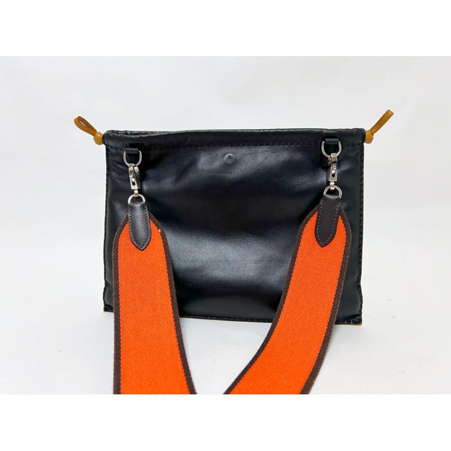 HERMES エルメス ピロ クルードセル 巾着 ポーチ ショルダーバッグ ストラップ ラムスキン ブラック ベージュ U刻印 美品 HERMES（エルメス） ピロ クルードセル 巾着 ポーチ ショルダーバッグ