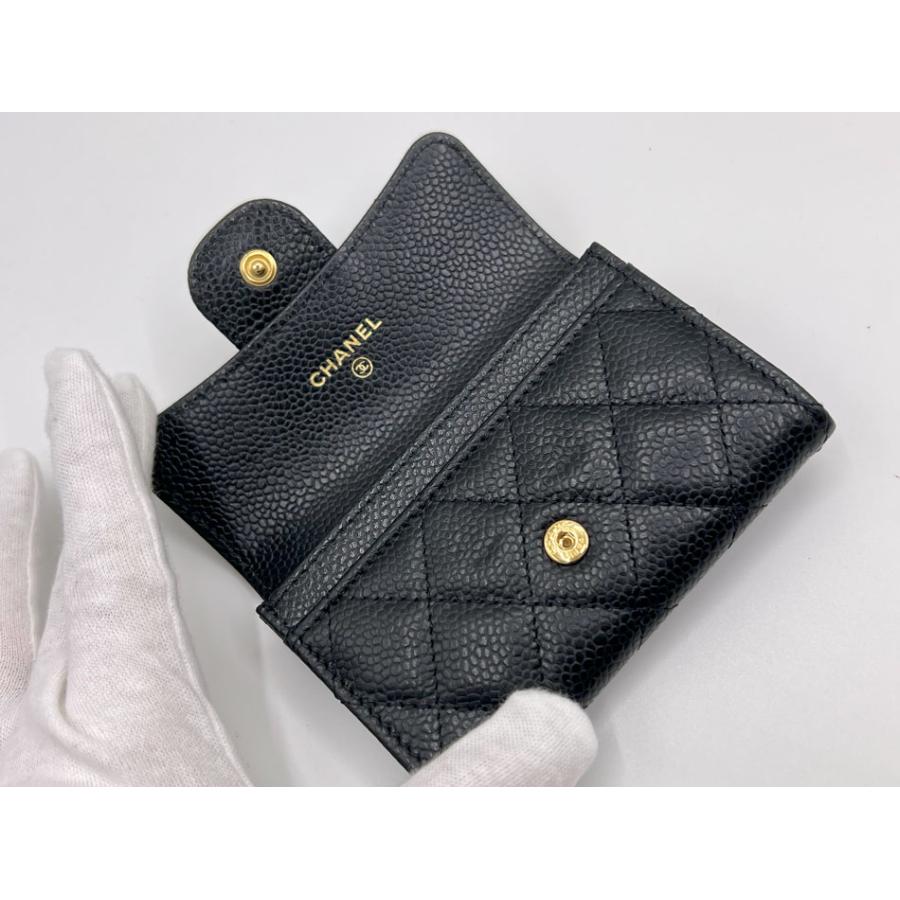 CHANEL（シャネル） キャビアスキン マトラッセ クラシックフラップ