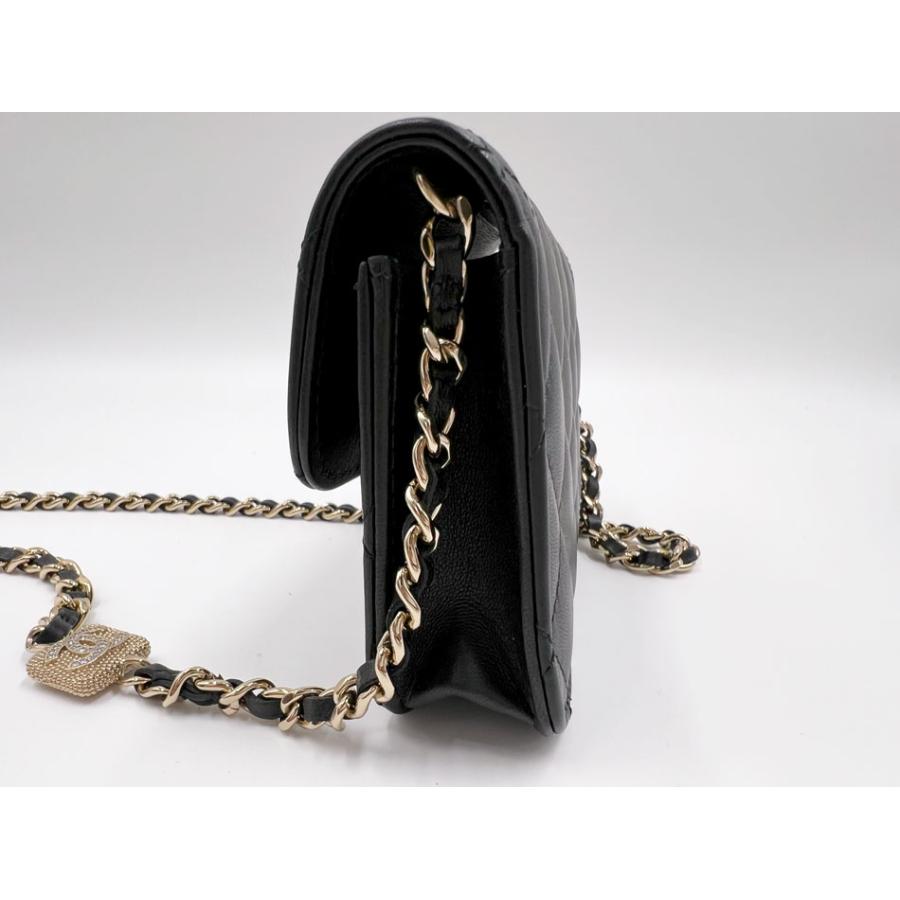 シャネルチェーン付ポーチ CHANEL（シャネル） チェーン クラッチ ポーチ サコッシュ ミニ