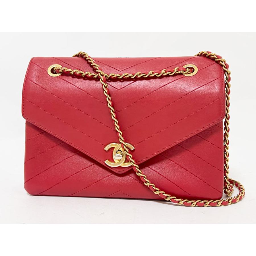 CHANEL（シャネル） シェブロン Vステッチ チェーン ショルダーバッグ