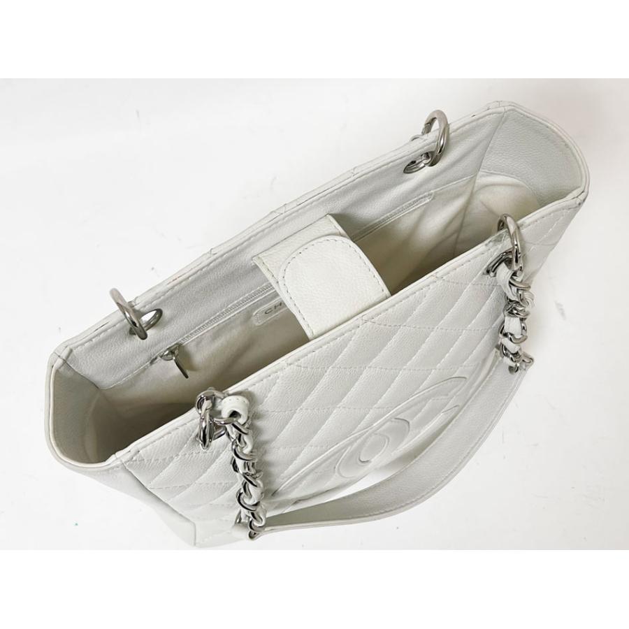 キャビアスキン CHANEL シャネル チェーンショルダーバッグ マトラッセ