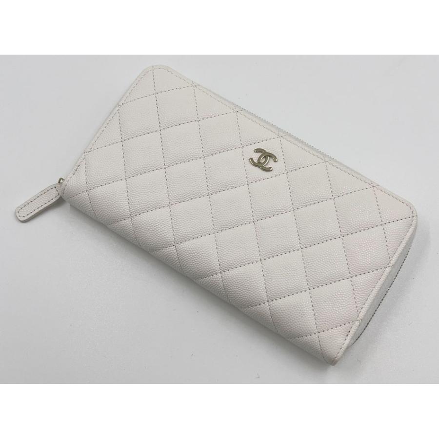 CHANEL（シャネル） キャビアスキン マトラッセ ラウンドファスナー