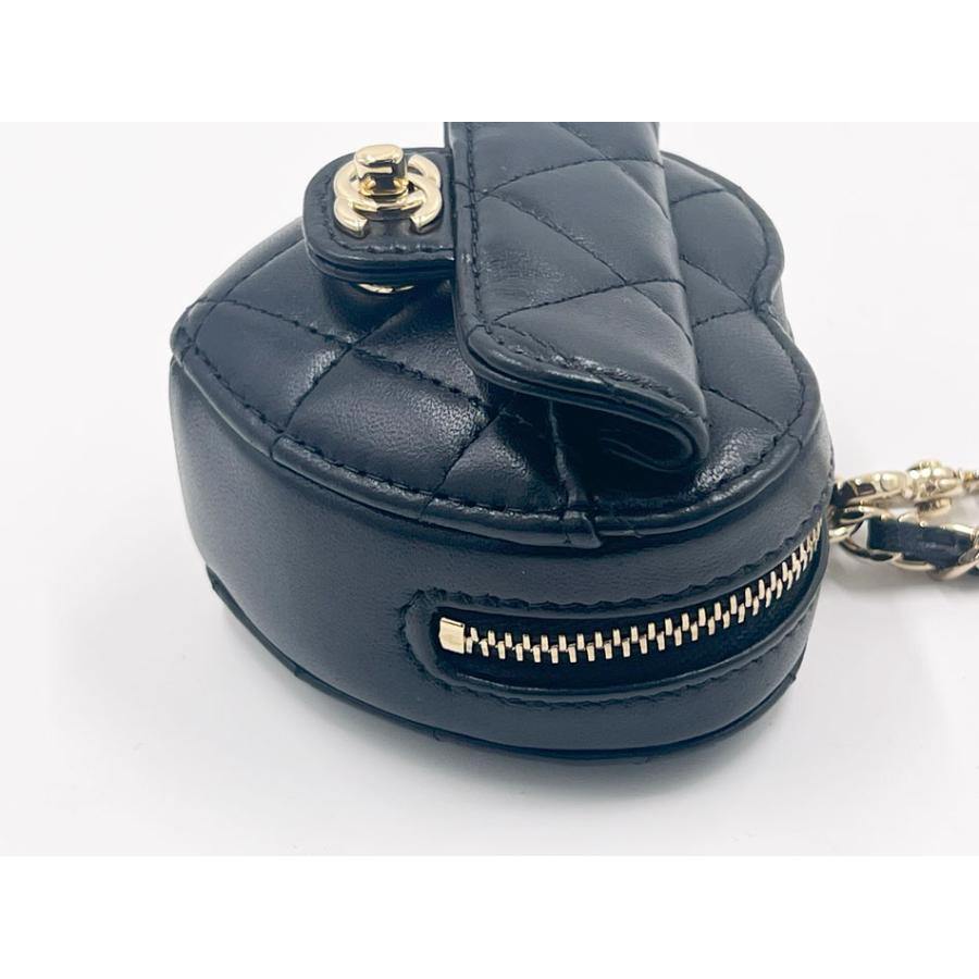 CHANEL 19 シャネル ミニ ハート バッグ チャーム ケース ラムスキン