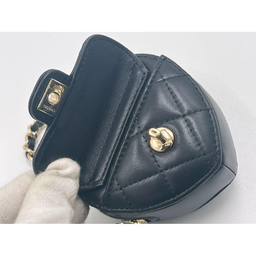 超美品！大人気★CHANEL 19  マトラッセ★ケース　ミニ財布 CHANEL 19 シャネル ポーチ ケース チャーム マトラッセ カーフレザー