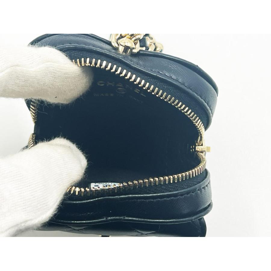 CHANEL 19 シャネル ミニ ハート バッグ チャーム ケース ラムスキン