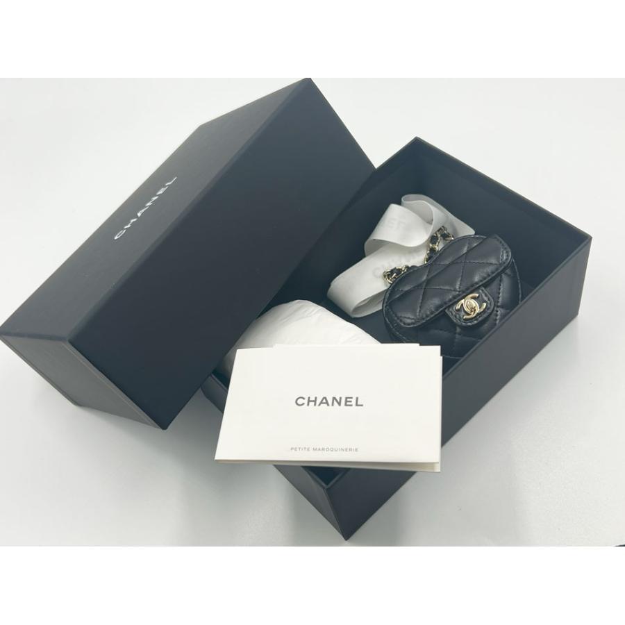 CHANEL 19 シャネル ミニ ハート バッグ チャーム ケース ラムスキン