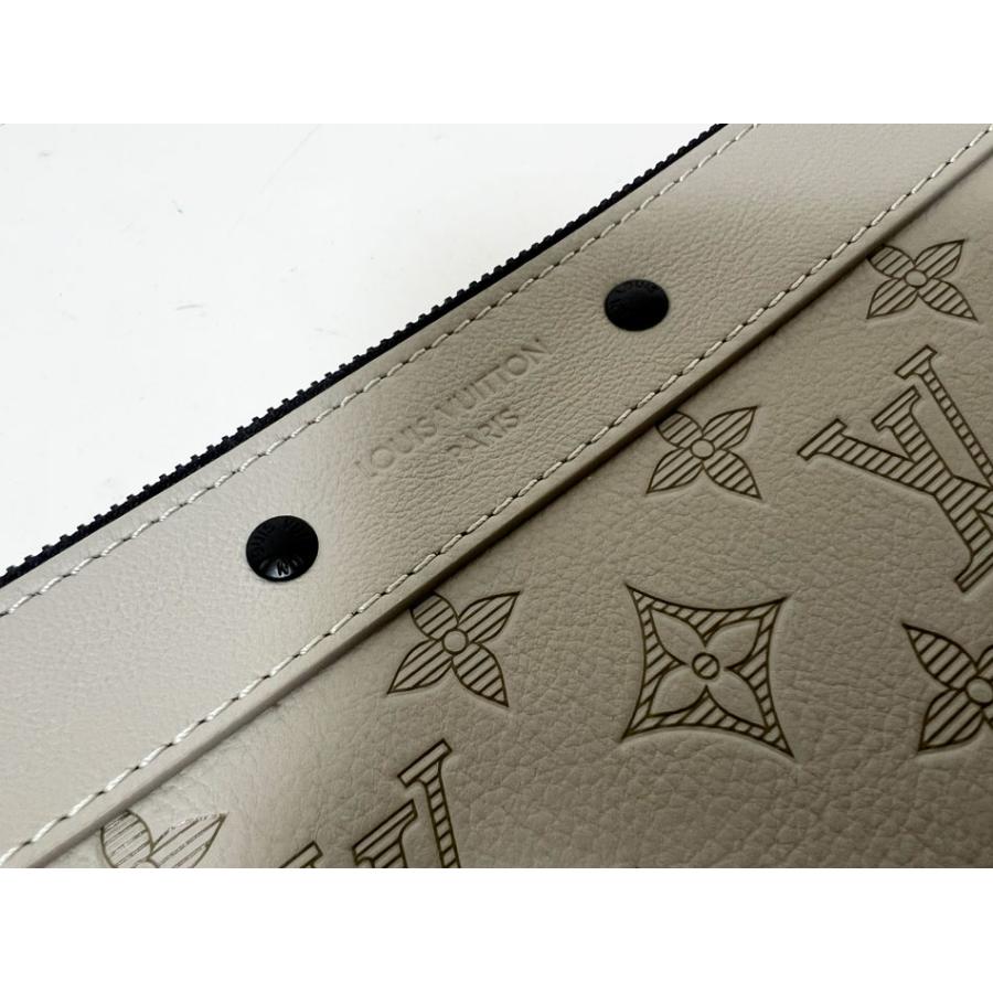 LOUIS VUITTON（ルイ・ヴィトン） モノグラム・シャドウ ポシェット