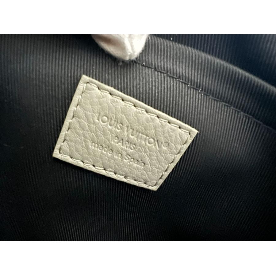 LOUIS VUITTON（ルイ・ヴィトン） モノグラム・シャドウ ポシェット