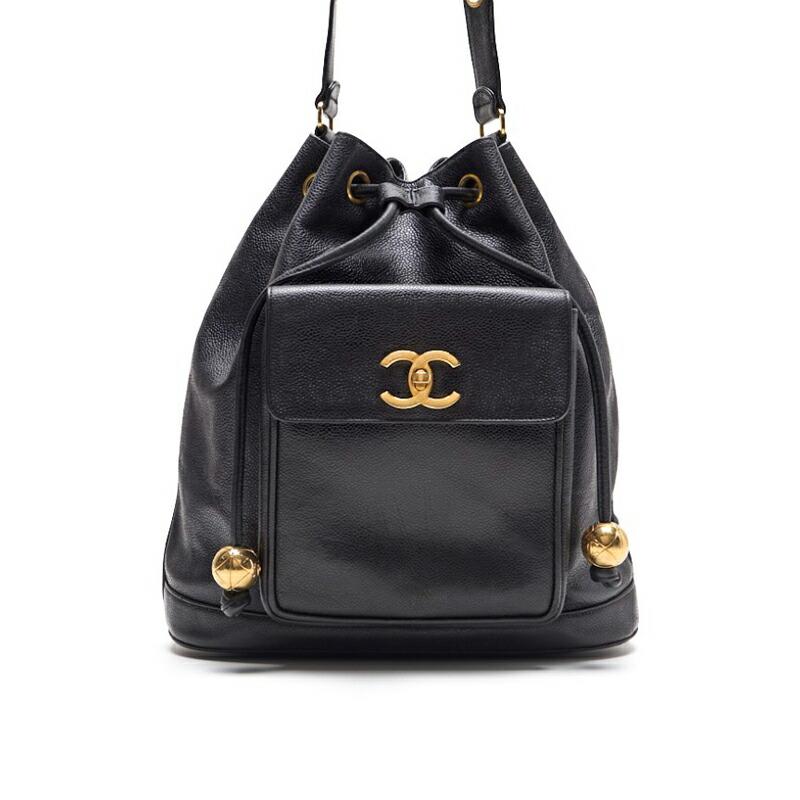 CHANEL シャネル アウトサイドフラップ ボールチャーム付き 巾着型 