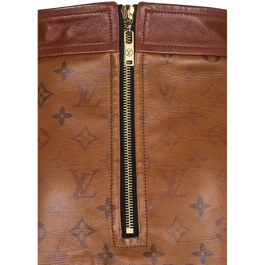 LOUIS VUITTON ルイヴィトン モノグラム ロゴ レザー スカート 