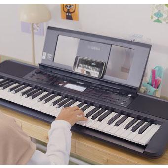 YAMAHA（ヤマハ） 電子ポータブルキーボード PSR-E383 : 山野楽器 楽器