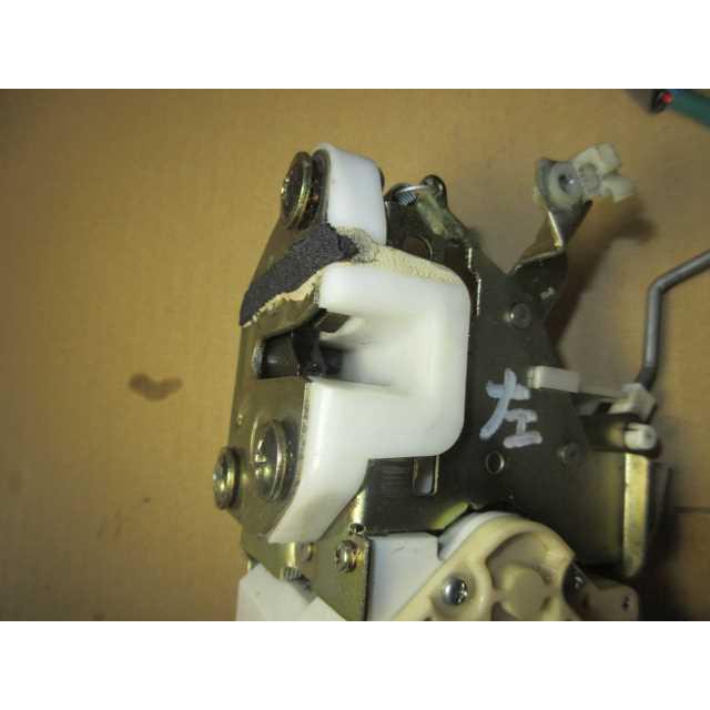 NB ロードスタードアロック(左)