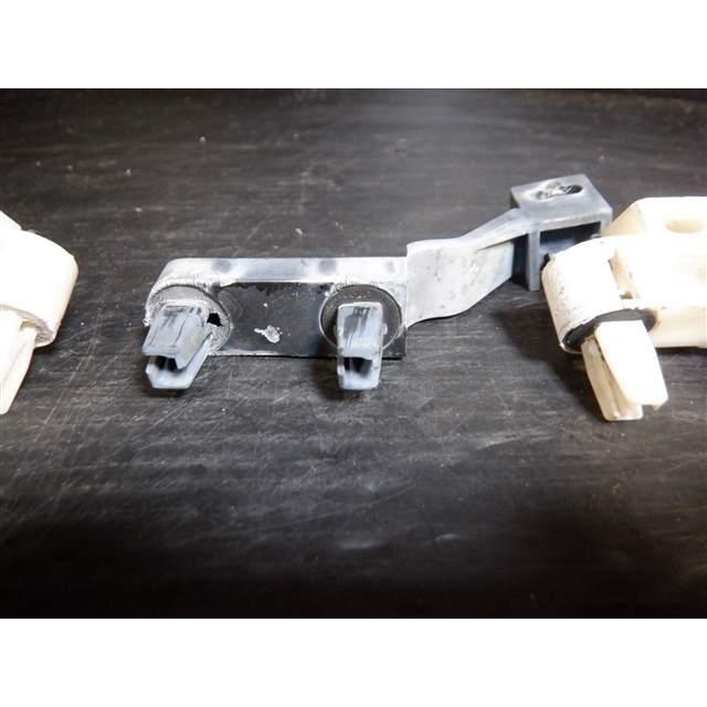 FD3S アンフィニ RX-7 純正 右ドア内張り留め具 ブラケット クリップ