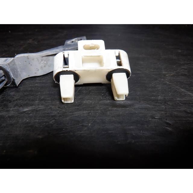 アクセサリー　取り置き分 FD3S アンフィニ RX-7 純正 右ドア内張り留め具 ブラケット クリップ