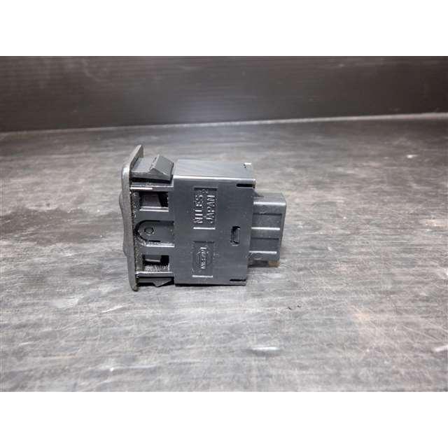 HR34 R34 後期 スカイライン 純正 POWER A/T SNOW スイッチ : ヤマサキ