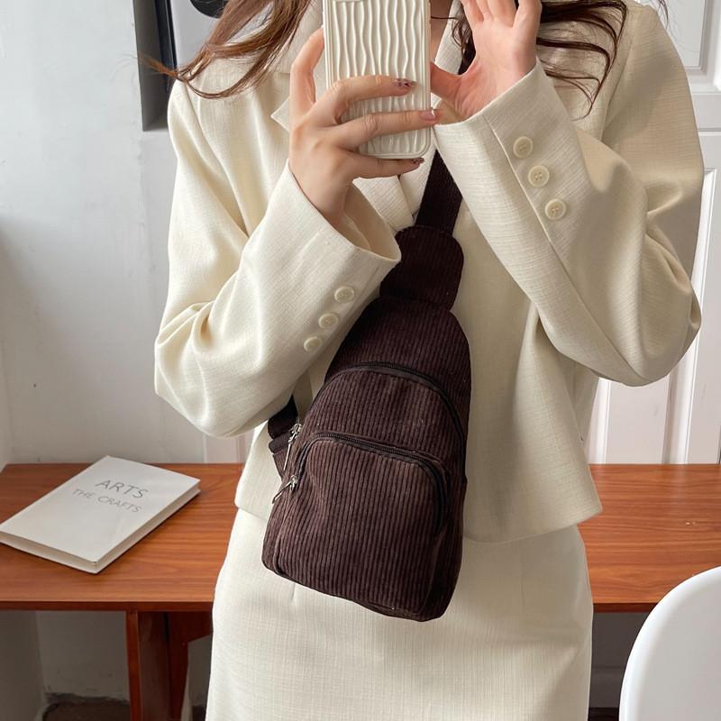 ボディバッグ レディース ショルダーバッグ 斜め掛け スマホバッグ 無地 シンプル 肩掛け 大容量 カジュアル 多機能 アウトドア おしゃれ | ブランド登録なし | 02