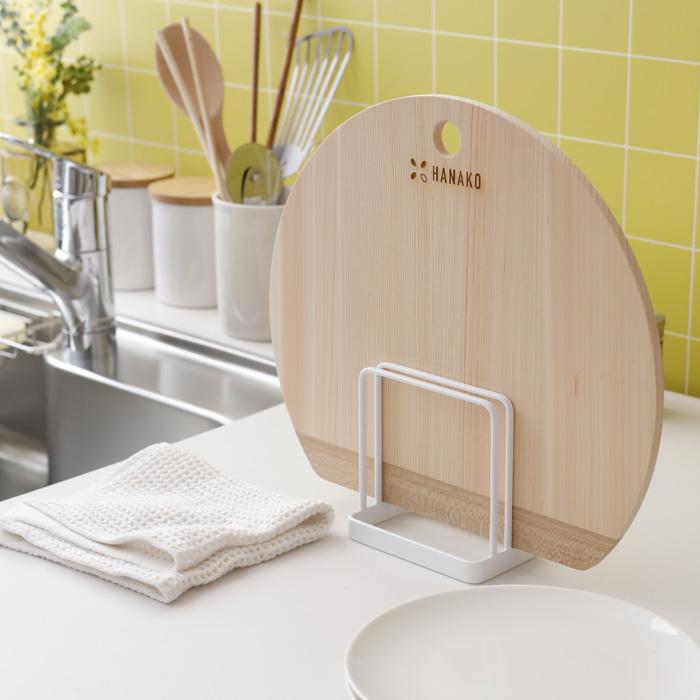 【新品⭐︎未使用】木製丸まな板 大 四万十檜　スタンド付き 特典付 HANAKO 四万十ひのきD型9mm まな板 日本製 国産 木製 木 丸型