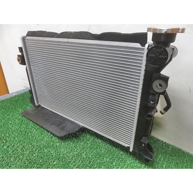 [中古] R2/4 スーパーキャリィ L EBD-DA16T ラジエーター 17700-82M10 340213