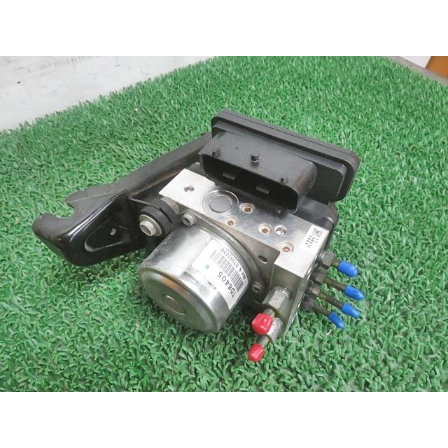 ジューク [中古] H27/8 ニスモRS CBA-NF15 ABSアクチュエーター 47660