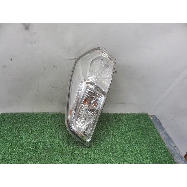中古] H26/3 eKスペース DBA-B11A 左テールランプ 8330A919 350056 