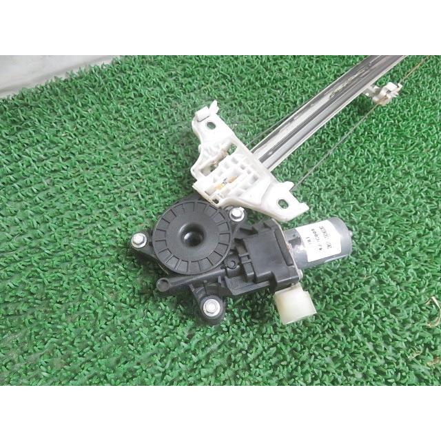 バレーノ [中古] H29/10 DBA-WB32S 右フロントドアレギュレーター 83430-84M10 350101 : 山崎オートパーツ ...
