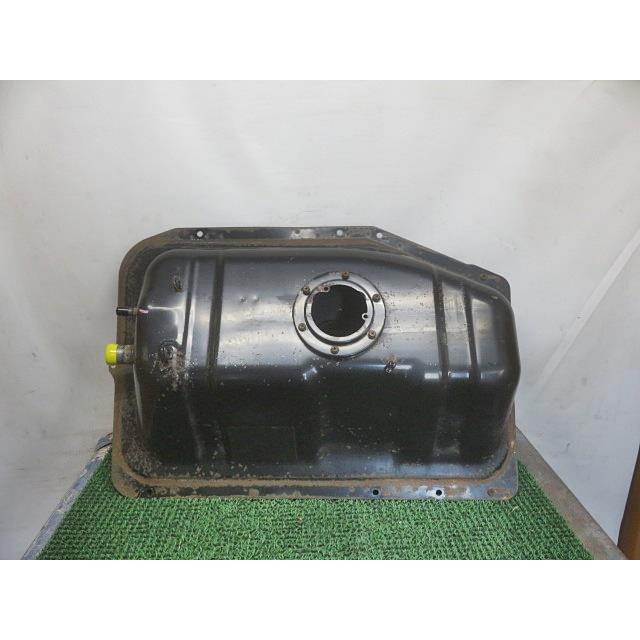 ジムニー [中古] H13/11 TA-JB23W フューエルタンク 89101-81AV0