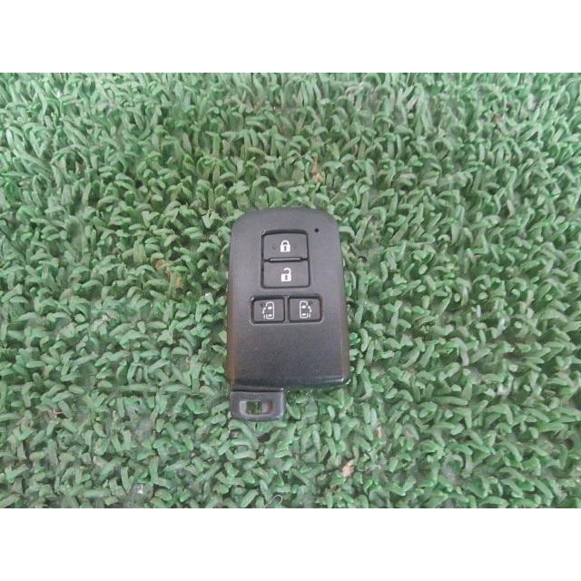 ヴォクシー [中古] H26/6 DAA-ZWR80G キーレスリモコン 89904-28560