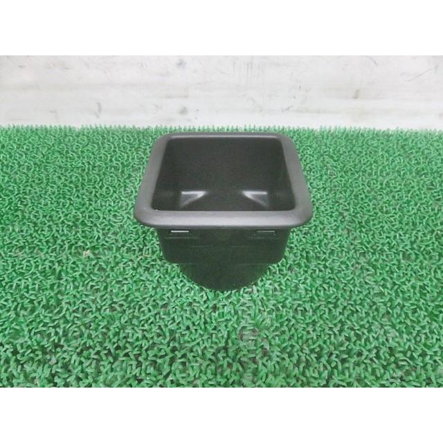 中古] R3/8 ワゴンRスマイル 5AA-MX91S 左ドリンクホルダー 73851