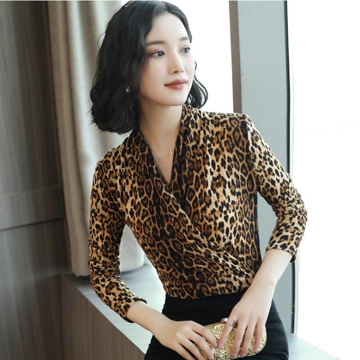 カットソー レオパード シャツ  Vネック カシュクール ヒョウ柄 豹柄 柄シャツ 長袖 トップス レディース |  | 02