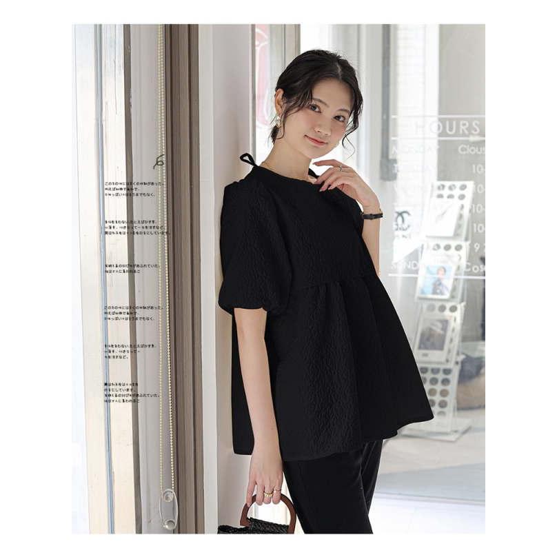 ジャガードブラウス エンボス加工 Aライン ペプラム 半袖 パフスリーブ バックリボン トップス レディース おすすめ おしゃれ スッキリ |  | 16