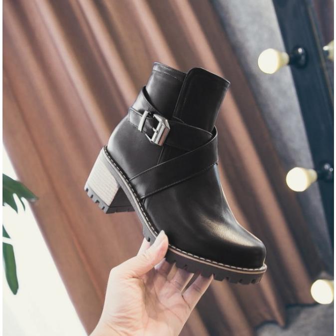 ブーツ レディース ショートブーツ エンジニアブーツ サイドジップ ミドルブーツ ショート丈 太ヒール 歩きやすい 美脚 |  | 02