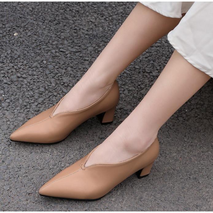 靴 パンプス レディース チャンキーヒール ローヒール ポインテッドトゥ 走れる 痛くない 太ヒール 歩きやすい 美脚 |  | 01