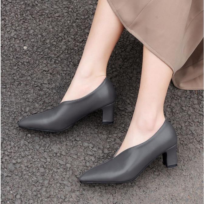 靴 パンプス レディース チャンキーヒール ローヒール ポインテッドトゥ 走れる 痛くない 太ヒール 歩きやすい 美脚 |  | 11