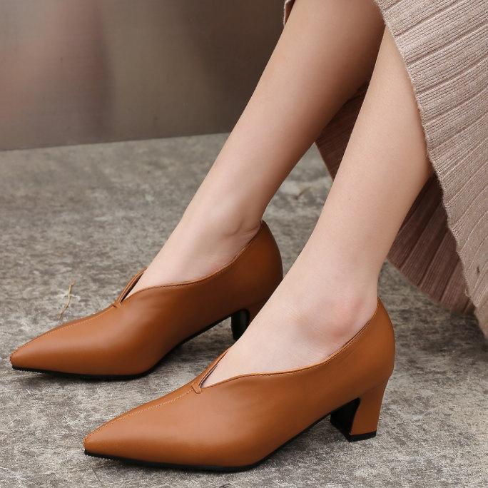 靴 パンプス レディース チャンキーヒール ローヒール ポインテッドトゥ 走れる 痛くない 太ヒール 歩きやすい 美脚 |  | 04