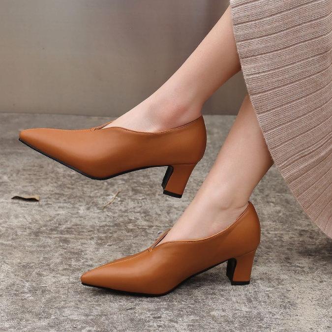 靴 パンプス レディース チャンキーヒール ローヒール ポインテッドトゥ 走れる 痛くない 太ヒール 歩きやすい 美脚 |  | 07